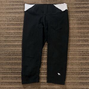 Victoria’s Secret 3/4 Length Yoga Leggings
